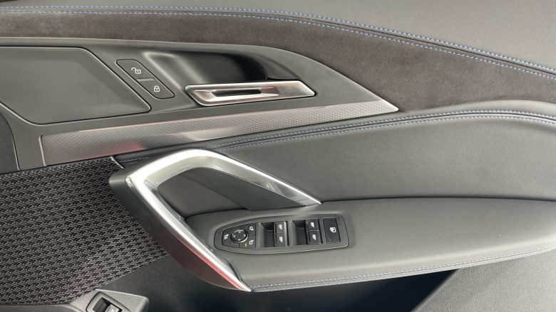 BMW iX2 230kW xDrive30 Shadow Edition 65kWh 5dr Auto Electric Hatchback